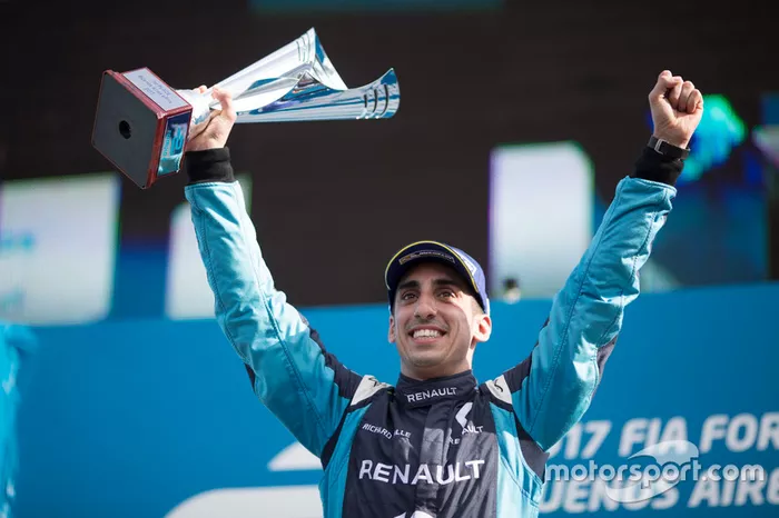 Podio: il vincitore della gara Sébastien Buemi, Renault e.Dams