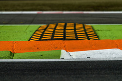 Kerb detail