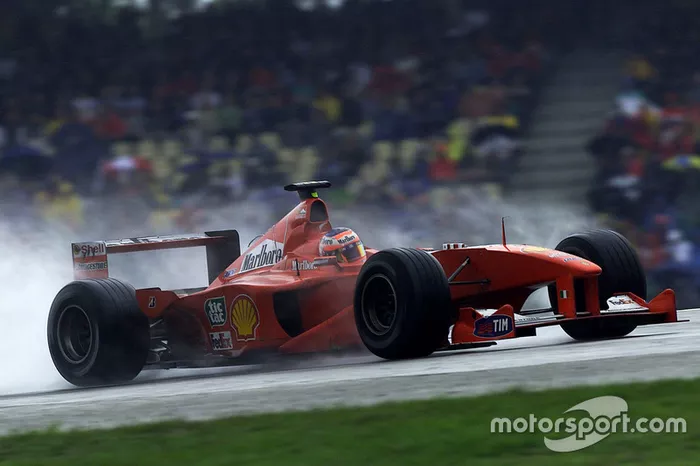 2000: Ferrari, 4º no campeonato (62 pts). A primeira vitória na F1 veio na Alemanha, em 2000. Largando de 18º, Barrichello conseguiu a terceira maior recuperação da história da categoria, ficando atrás apenas de John Watson (22º - EUA, 1983) e Bill Vukovich (19º - Indy 500, 1954).