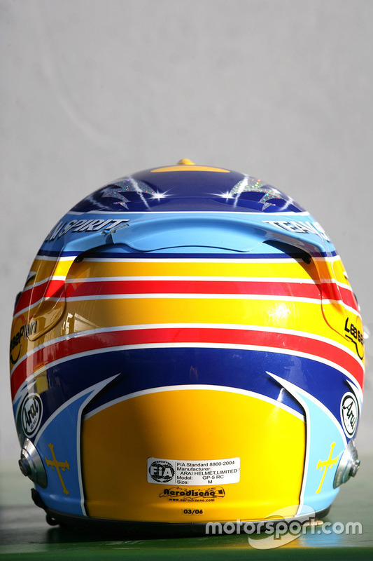 Helm von Fernando Alonso, Renault F1 Team