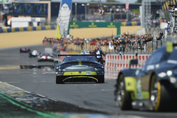 Finish van #97 Aston Martin Racing Aston Martin Vantage: Darren Turner, Jonathan Adam, Daniel Serra