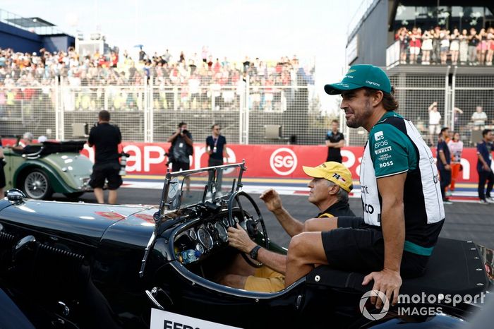 Fernando Alonso, desfile de pilotos del Aston Martin F1 Team