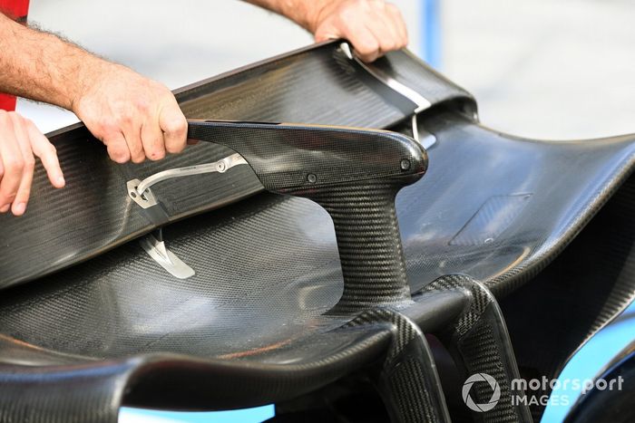 Detalle del alerón trasero del Ferrari F1-75 