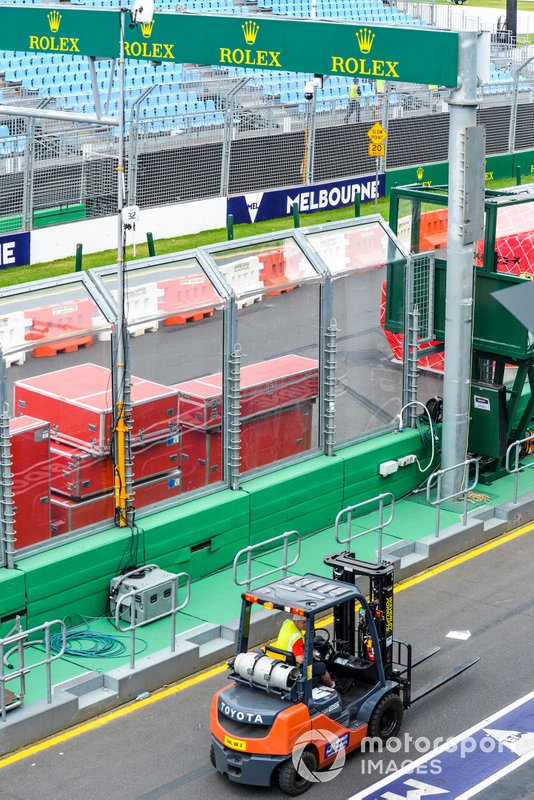 Atmosfera in pitlane