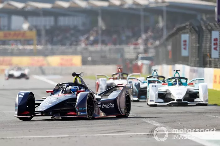 Sam Bird, Envision Virgin Racing, Audi e-tron FE05, Tom Dillmann, NIO Formula E Team, NIO Sport 004 