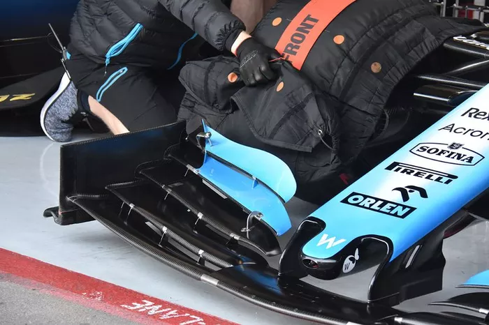 Detalle del alerón delantero del Williams FW42