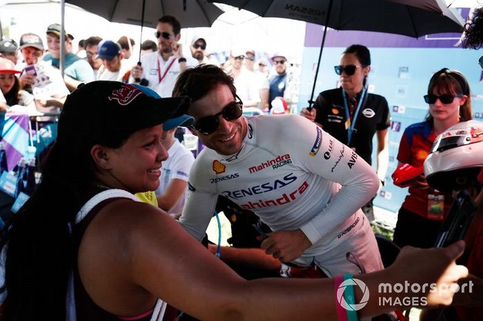 Jérôme d'Ambrosio, Mahindra Racing con fans