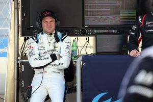 #92 Manthey 1St Phorm Porsche 911 GT3 R LMGT3: Richard Lietz