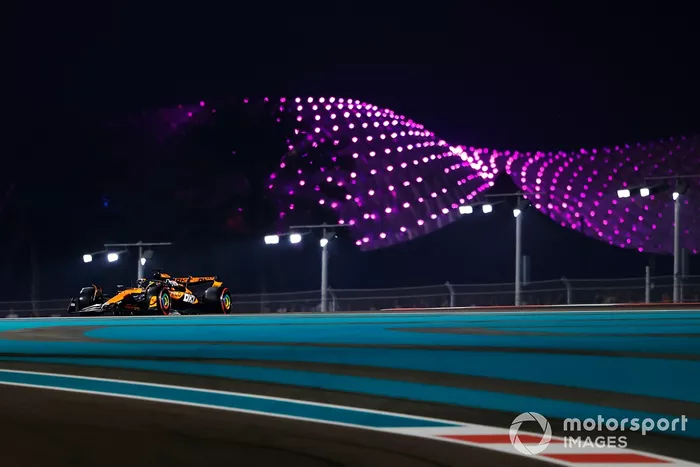 Oscar Piastri, McLaren MCL38