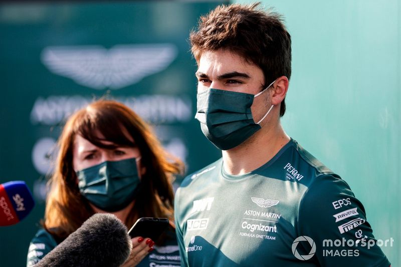 Lance Stroll, Aston Martin, es entrevistado