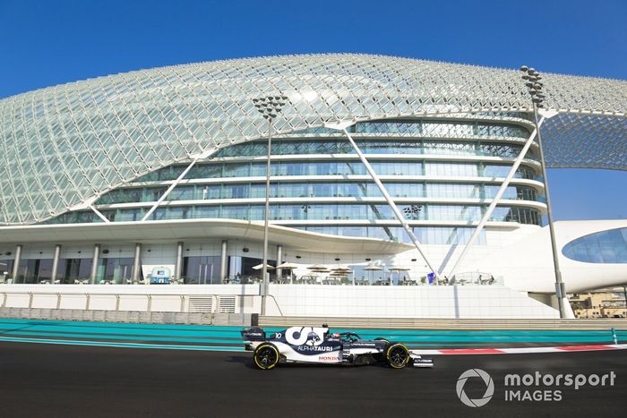 Pierre Gasly, AlphaTauri AT01 Mule 