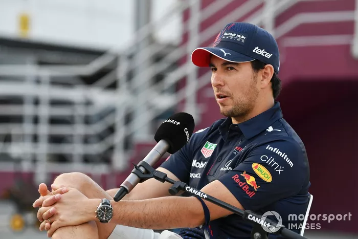 Sergio Pérez, Red Bull Racing habla con los medios de comunicación