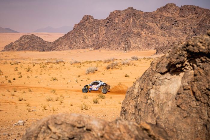 #305 EKS - South Racing: Francisco Lopez Contardo, Juan Pablo Latrach Vinagre