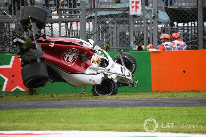Choque de Marcus Ericsson, Sauber C37