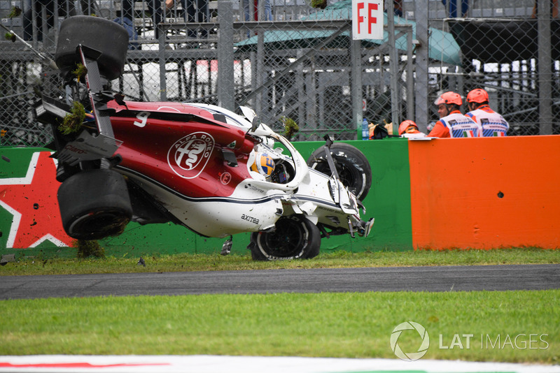 Marcus Ericsson, Sauber C37 crash