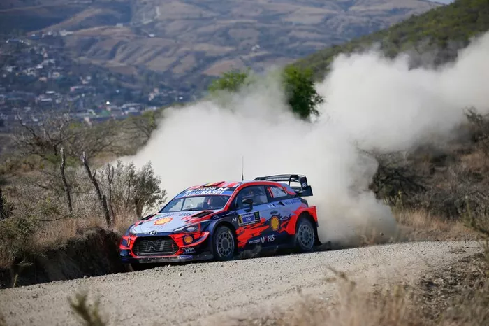 Thierry Neuville, Nicolas Gilsoul, Hyundai Motorsport Hyundai i20 Coupe WRC
