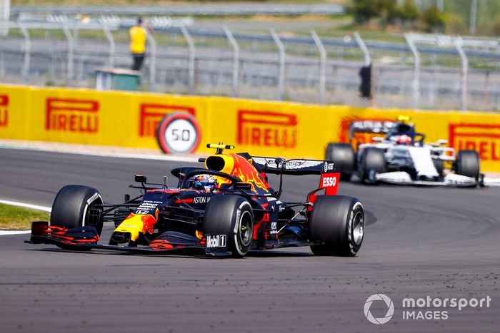 Alex Albon, Red Bull Racing RB16, Pierre Gasly, AlphaTauri AT01