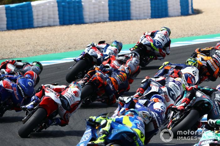 Acción al inicio de la carrera de Jerez