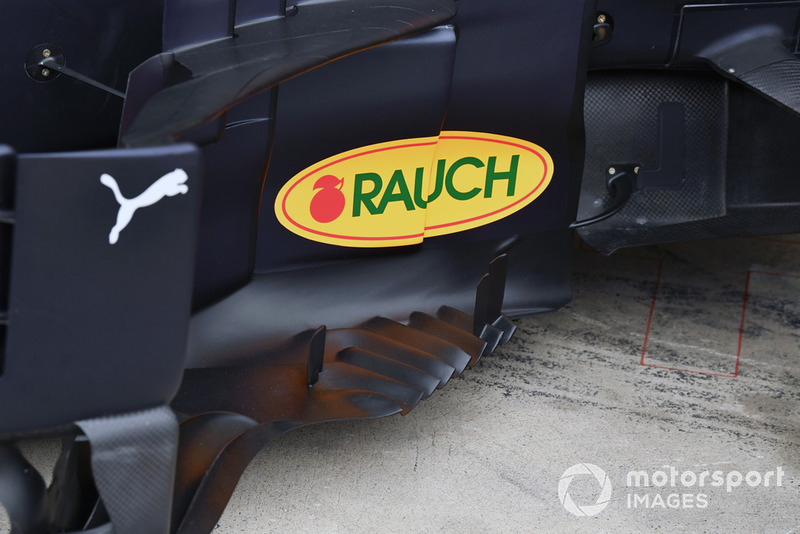 Red Bull Racing RB14 bargeboard detail
