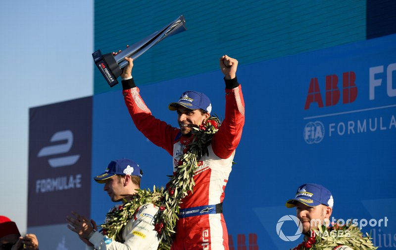 Robin Frijns, Envision Virgin Racing, 2nd position, Jérôme d'Ambrosio, Mahindra Racing, 1st position, Sam Bird, Envision Virgin Racing, 3rd position, on the podium
