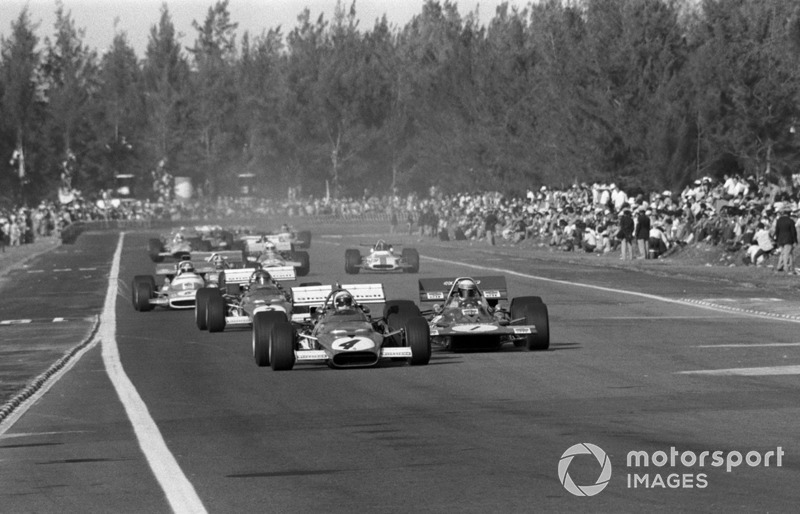 Clay Regazzoni, Ferrari 312B, davanti a Jackie Stewart, Tyrrell 001, Jacky Ickx, Ferrari 312B