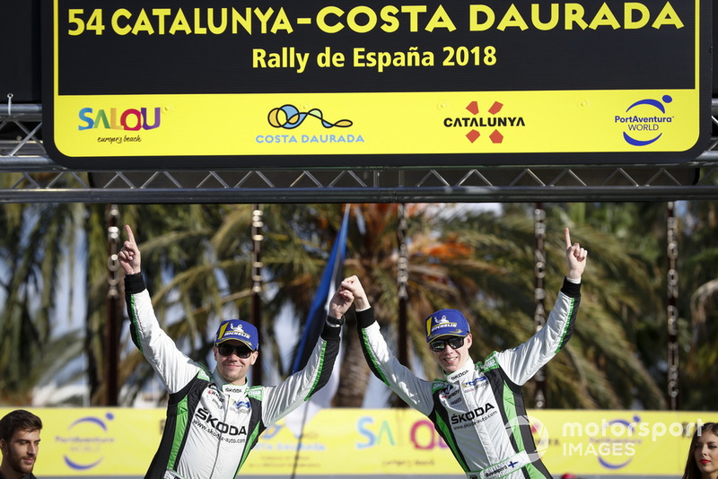 WRC2 ganador Kalle Rovanperä, Jonne Halttunen, koda Motorsport koda Fabia R5