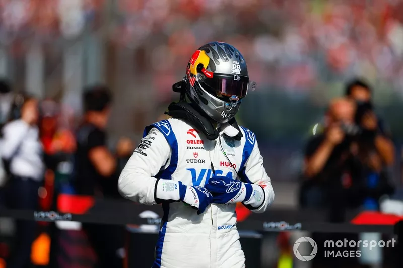 Daniel Ricciardo, Visa Cash App RB F1 Team, au Parc Ferme après les qualifications