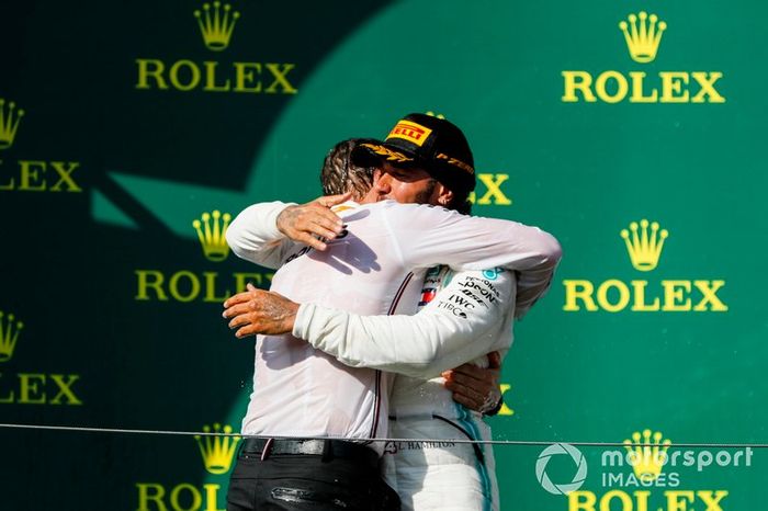 Podio: ganador de la carrera Lewis Hamilton, Mercedes AMG F1