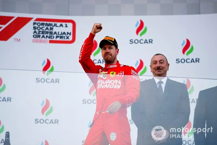 Podio: tercer lugar Sebastian Vettel, Ferrari