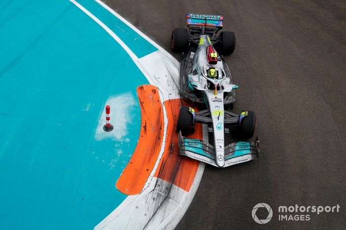 Lewis Hamilton, Mercedes W13