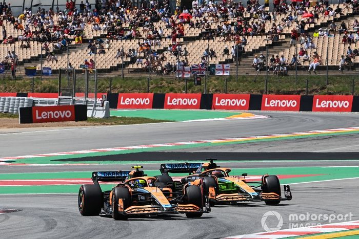 Lando Norris, McLaren MCL36, Daniel Ricciardo, McLaren MCL36