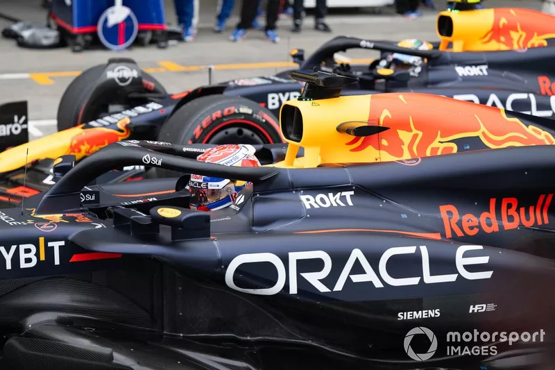 Pole man Max Verstappen, Red Bull Racing RB20, Sergio Perez, Red Bull Racing RB20