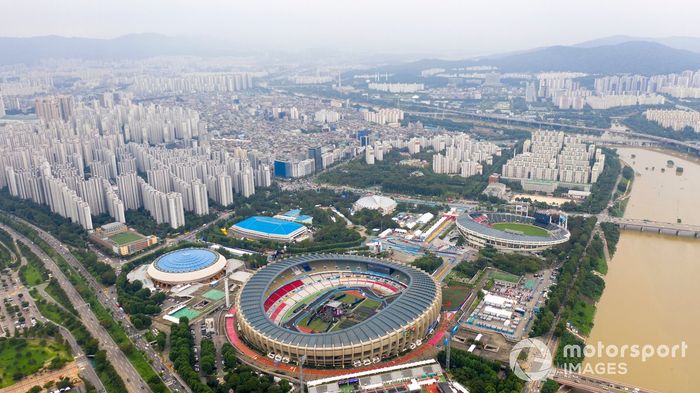 Vista aérea del circuito de la Fórmula E en Seúl dentro del Estadio Deportivo de Jamsil