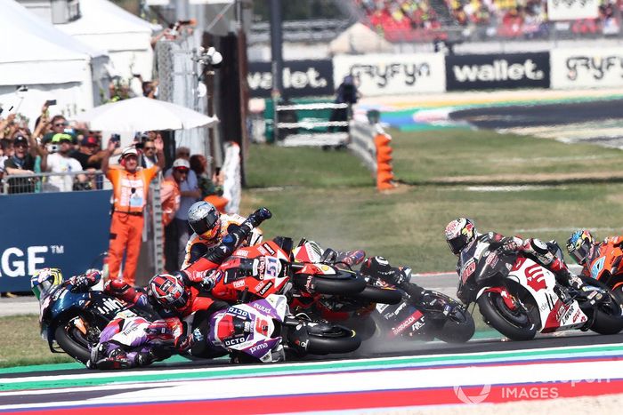 Caída de Johann Zarco, Pramac Racing Michel Pirro Pol Espargaró, Repsol Honda Team 