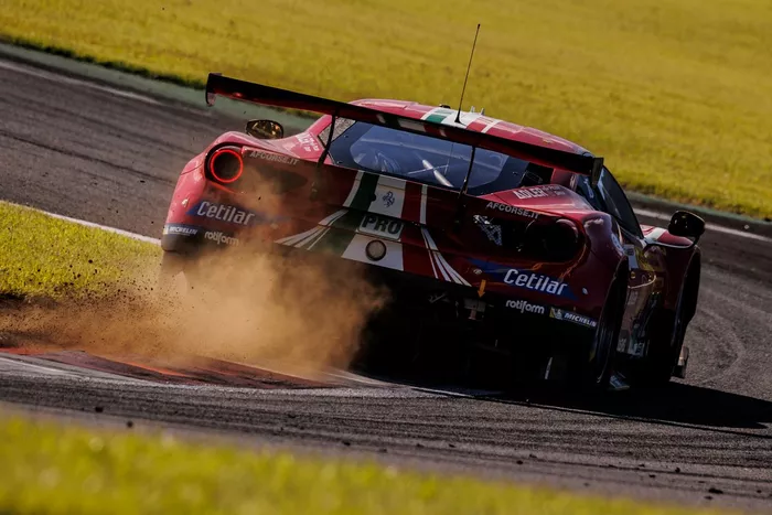#52 AF Corse Ferrari 488 GTE EVO GTE-PRO: Miguel Molina, Antonio Fuoco