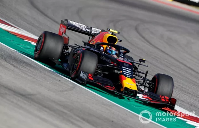 6.-Alexander Albon, Red Bull RB15, 1:32.548