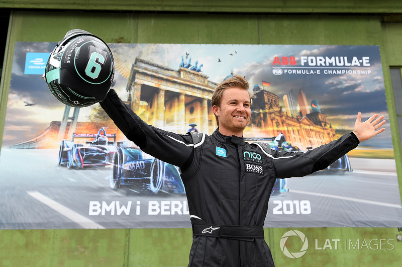 Nico Rosberg conduce el FIA Formula E Gen 2