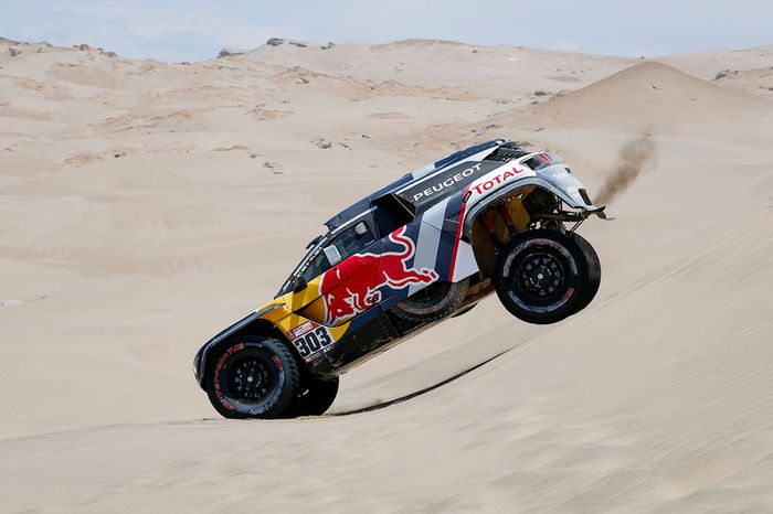 #303 Peugeot Sport Peugeot 3008 DKR: Carlos Sainz, Lucas Cruz