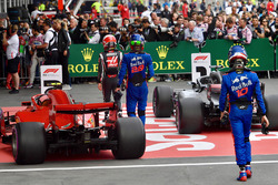 Kevin Magnussen, Haas F1, Brendon Hartley, Scuderia Toro Rosso and Pierre Gasly, Scuderia Toro Rosso, parc ferme