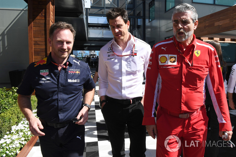 Christian Horner, director del equipo Red Bull Racing, Toto Wolff, director de Motorsport de Mercedes AMG F1 y Maurizio Arrivabene, director del equipo de Ferrari