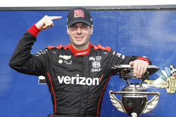 Race winner Will Power, Team Penske Chevrolet with 200th victory hat