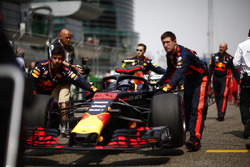 Max Verstappen, Red Bull Racing RB14 Tag Heuer, arriva in griglia
