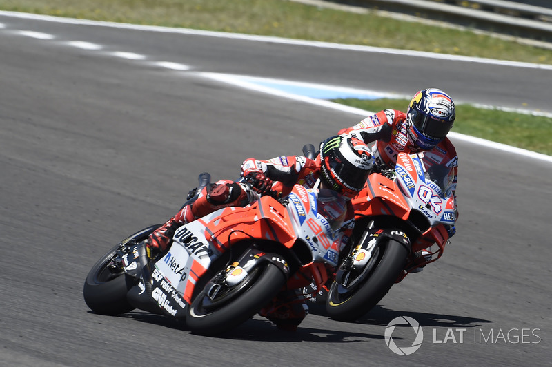 Jorge Lorenzo: "As imagens são claras, mas para ser honesto, não quero falar muito sobre isso ou dizer 'a culpa é dele ou daquele', porque somos os três mais limpos do campeonato"