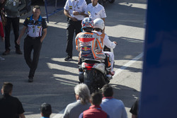 Dani Pedrosa, Repsol Honda Team, después de su caída