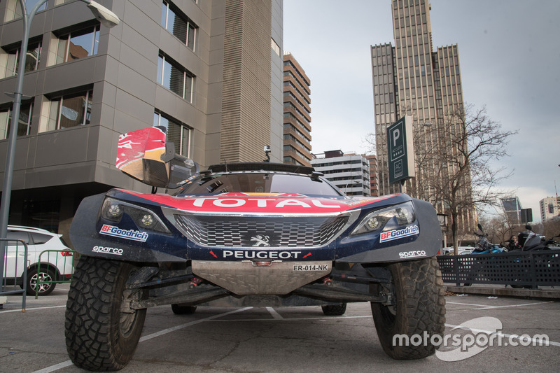 #303 Peugeot Sport Peugeot 3008 DKR: Carlos Sainz, Lucas Cruz