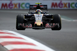 Карлос Сайнс-мол., Scuderia Toro Rosso