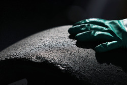 Un neumático desgastado de Pirelli