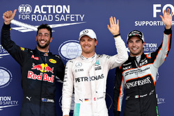 Топ-3 квалификации в закрытом парке: Серхио Перес, Sahara Force India F1 - второй; Нико Росберг, Mer