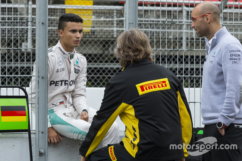 Pascal Wehrlein, Mercedes F1 Team testa le gomme 2017 della Pirelli