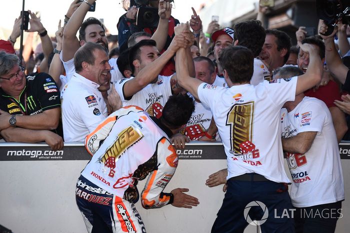 El campeón del mundo, Marc Marquez, Repsol Honda Team, celebra el título
